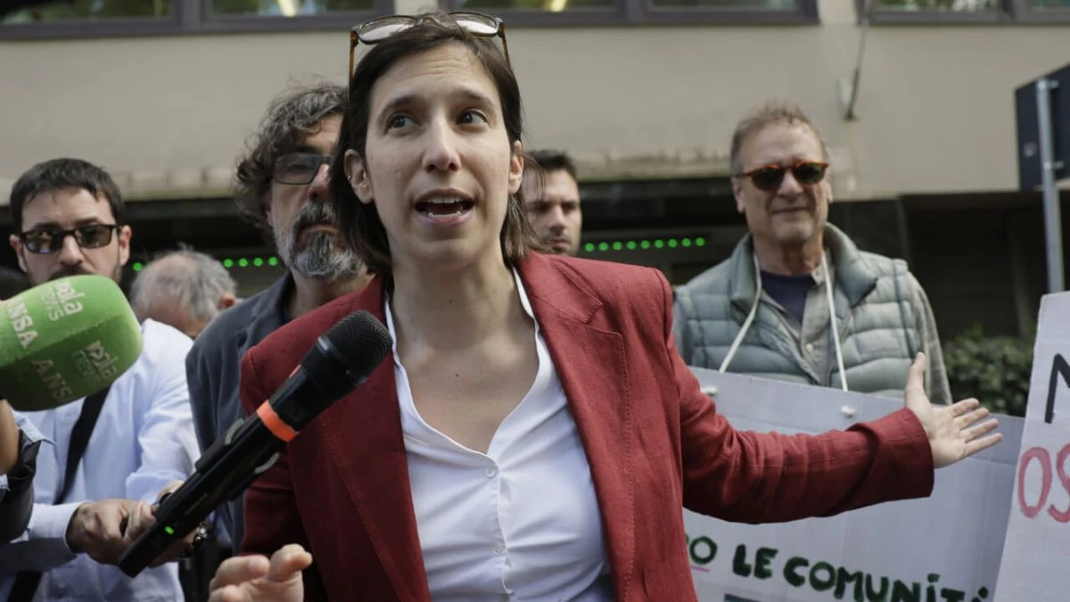 augura a elly schlein di essere investita come a modena bufera nel centrodestra meloni la sospende da Tvzap.it augura a elly schlein di essere investita come a modena bufera nel centrodestra meloni la sospende