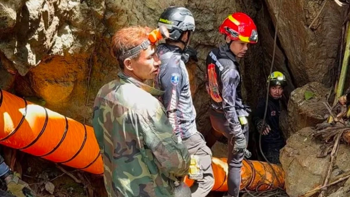 Soccorritori e attrezzature impiegati nelle operazioni di salvataggio nella provincia di Xaisomboun
