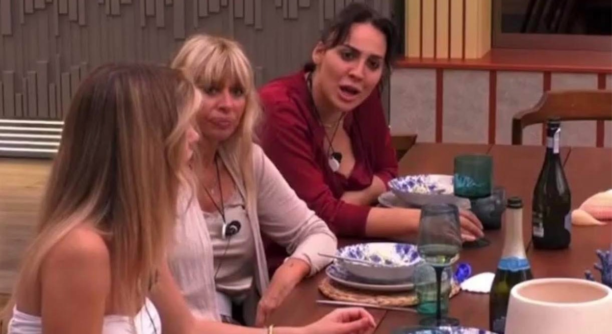 che schifo da vomito grande fratello vip polemiche su francesca manzini lo fa nel piatto comune da Tvzap.it che schifo da vomito grande fratello vip polemiche su francesca manzini lo fa nel piatto comune