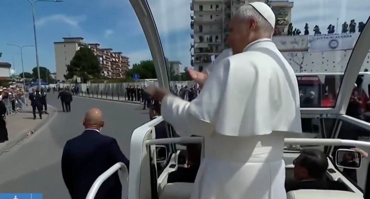 l8217ha fatto davvero papa leone il gesto diventa virale tutti increduli video da Tvzap.it l8217ha fatto davvero papa leone il gesto diventa virale tutti increduli video
