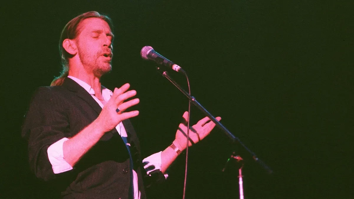 Ritratto di Alex Ligertwood, cantante e musicista