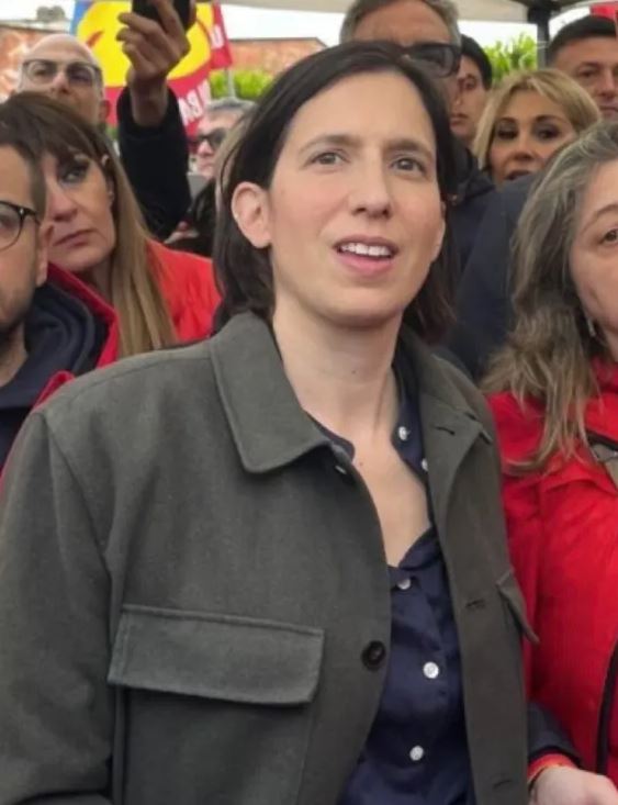 Elly Schlein insultata dopo la visita a Santeramo: il post social di Pasquale Natuzzi junior e le reazioni