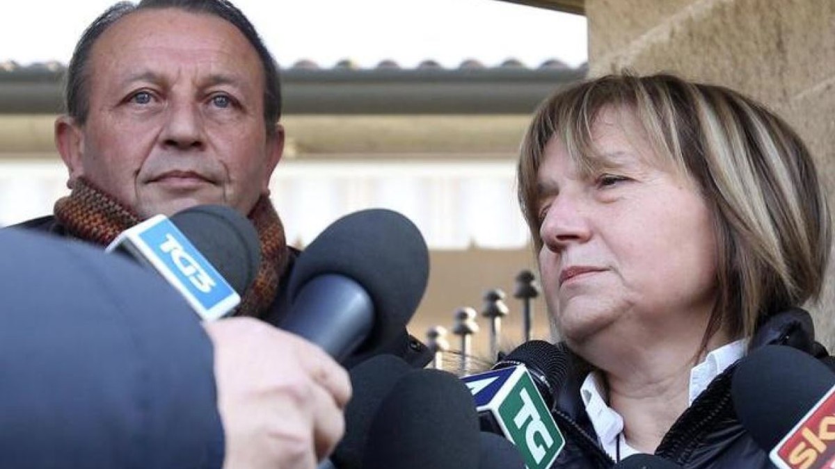 Garlasco, l’avvocato Tizzoni contro le polemiche: i genitori di Chiara Poggi pronti a restituire i risarcimenti