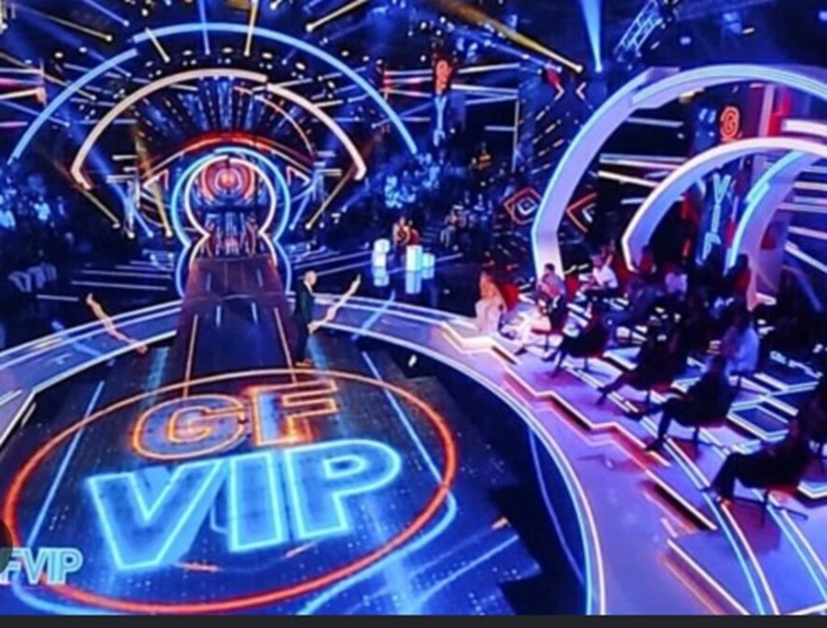Logo e atmosfera del Grande Fratello Vip, la voce della gravidanza fa impazzire i fan