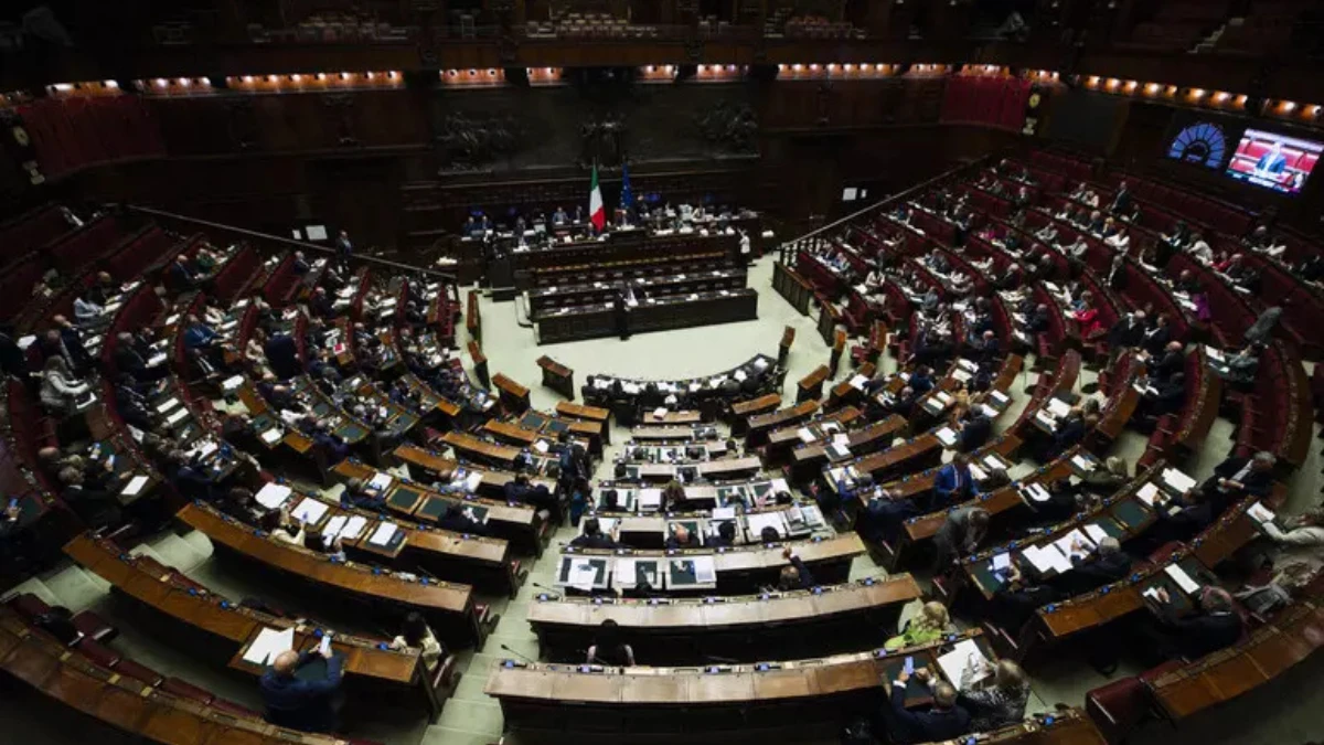Palazzo del Governo e simboli istituzionali italiani