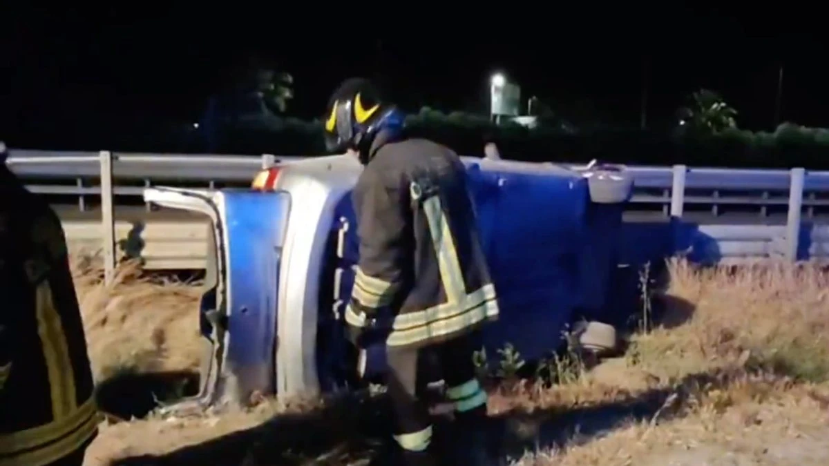 fuggono dal posto poi lo schianto dentro cinque giovani tragedia in italia da Tvzap.it fuggono dal posto poi lo schianto dentro cinque giovani tragedia in italia