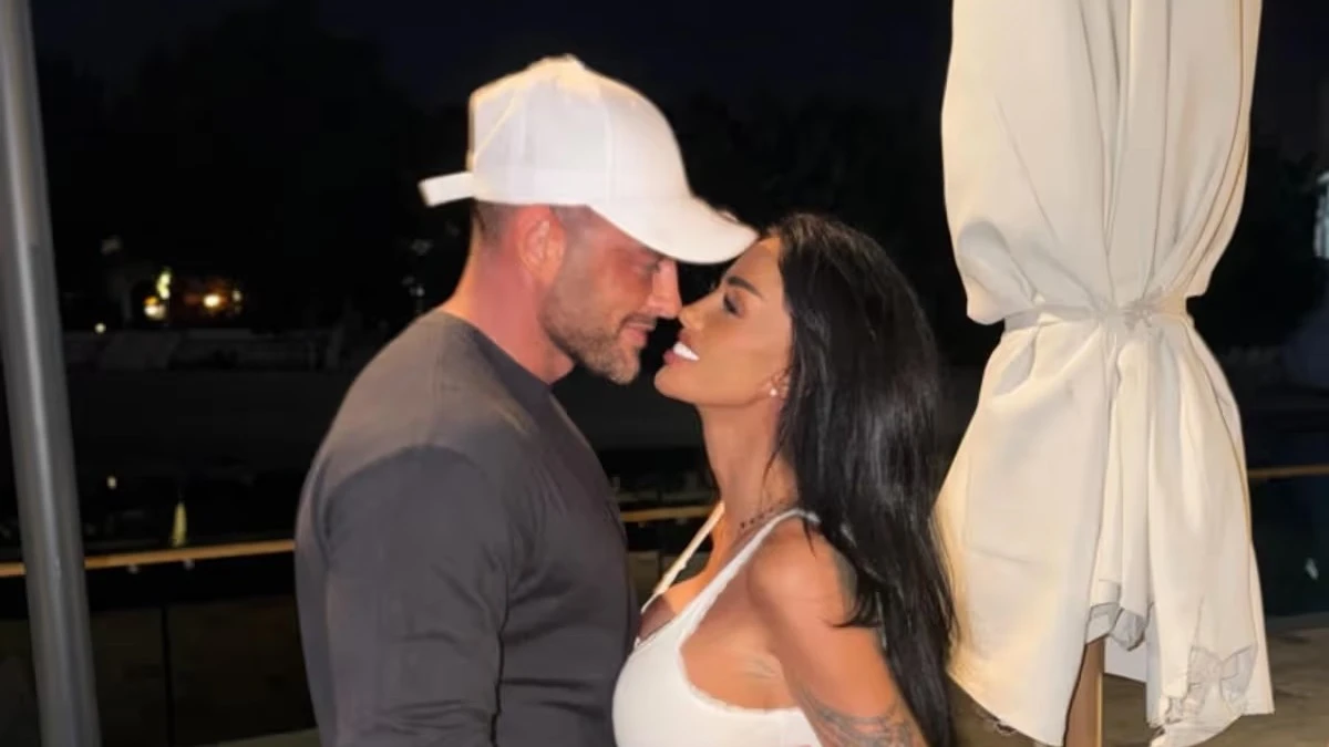 Katie Price e Lee Andrews in una fotografia diffusa durante la notizia della scomparsa