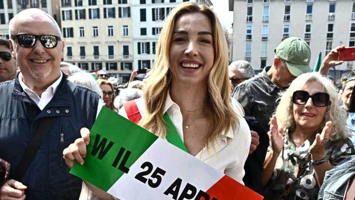 Silvia Salis durante un evento pubblico