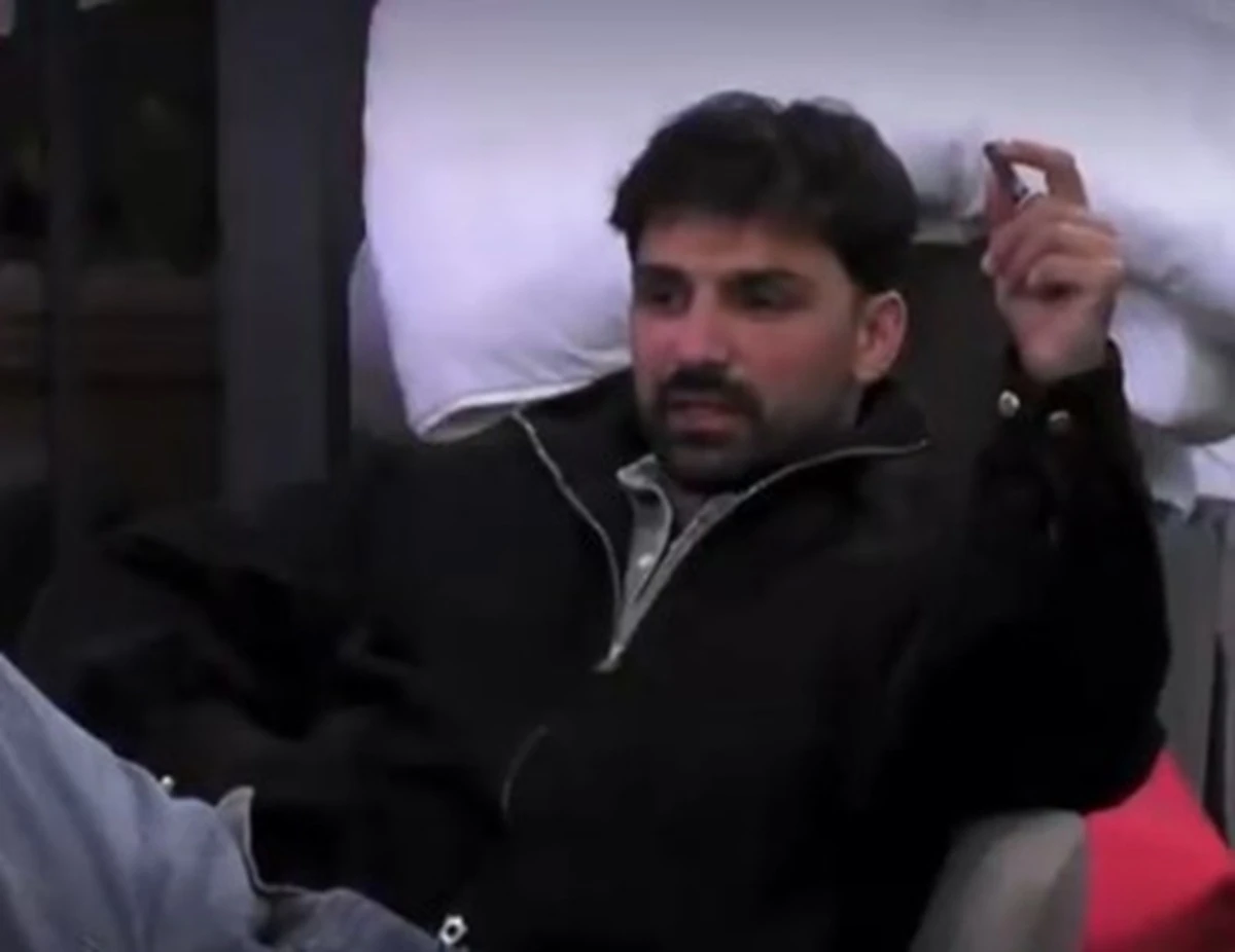 Raimondo Todaro al Grande Fratello Vip, immagini della conversazione in giardino