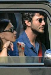 Belen Rodriguez, la crisi e la vicinanza di Stefano De Martino: gli scatti in auto insieme riaccendono i rumors