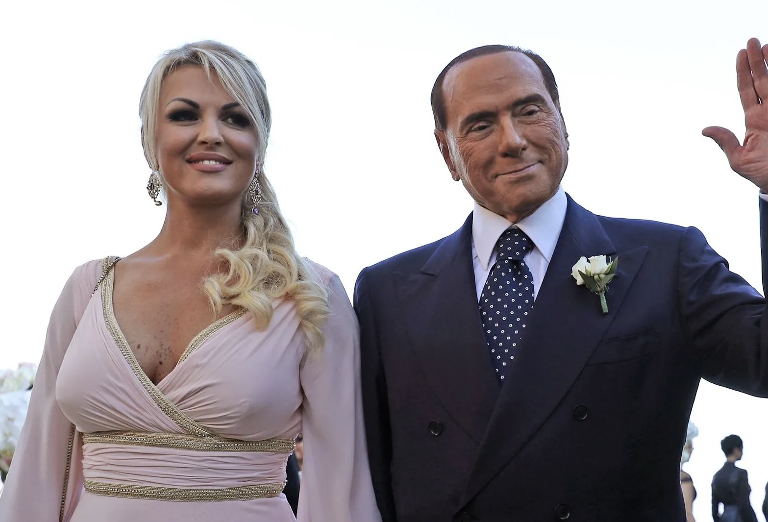 francesca pascale e la confessione su berlusconi lo spiavo controllavo tutto poi una sera mi presentai a casa sua8230 da Tvzap.it francesca pascale e la confessione su berlusconi lo spiavo controllavo tutto poi una sera mi presentai a casa sua8230