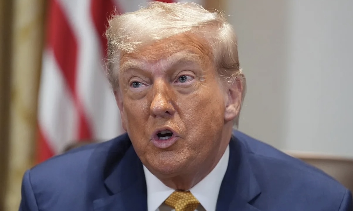 tradimento shock di trump gli volta le spalle e ora piangono rottura totale tra i due leader da Tvzap.it tradimento shock di trump gli volta le spalle e ora piangono rottura totale tra i due leader