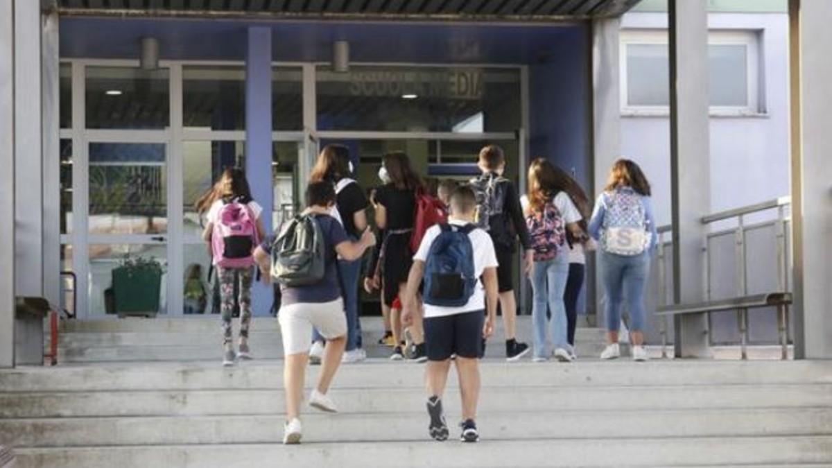 scuole aperte in estate ora 232 ufficiale ecco dove e quando si comincia da Tvzap.it scuole aperte in estate ora 232 ufficiale ecco dove e quando si comincia