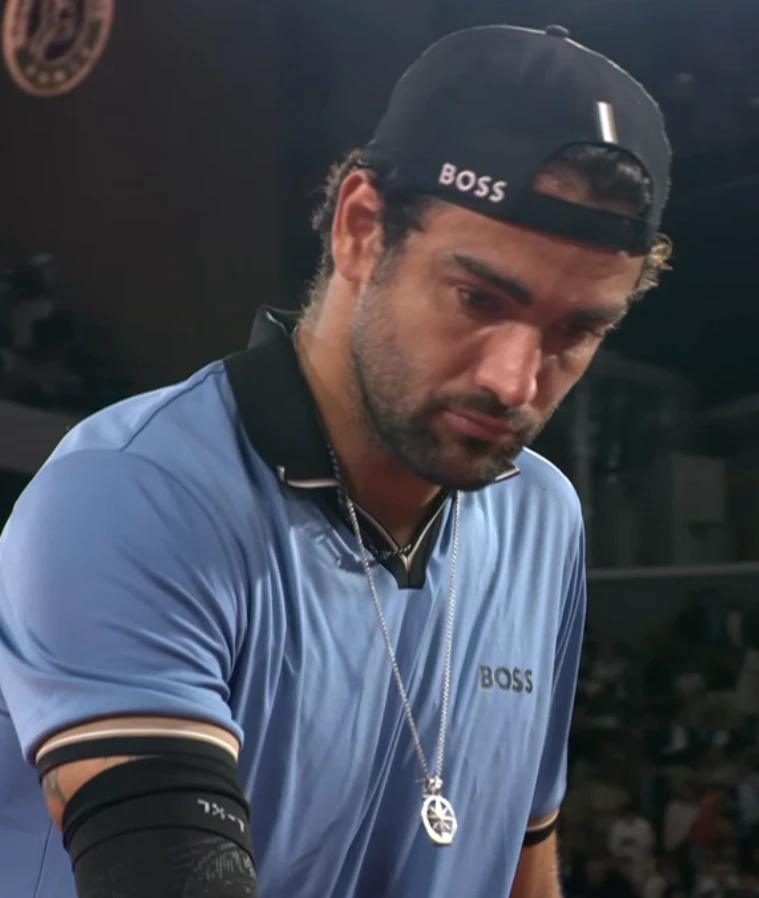Matteo Berrettini al Roland Garros prima del ritiro per infortunio