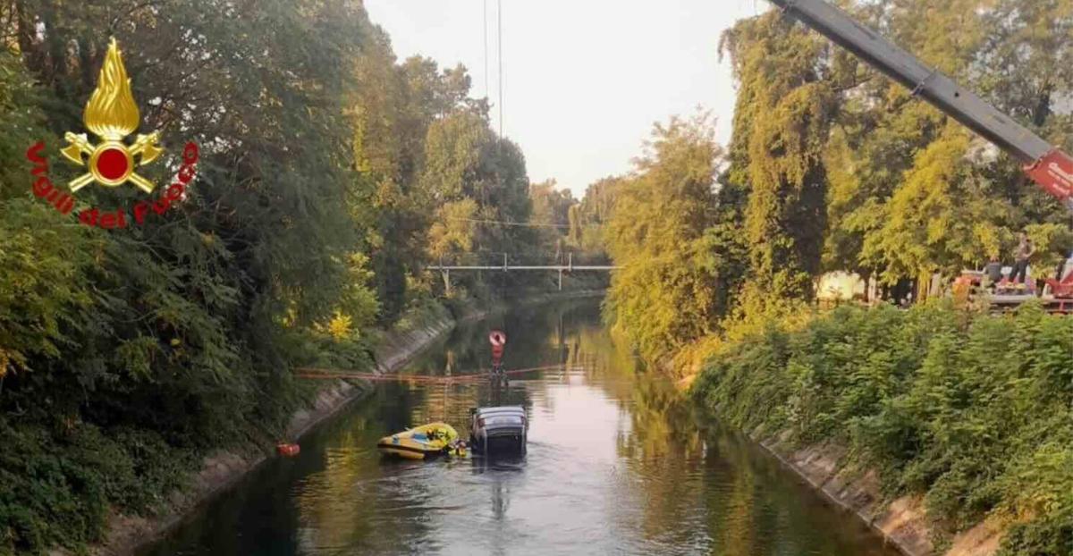 9 tra ragazze e ragazzi in auto nel canale ci sono morti scoperta atroce sul guidatore da Tvzap.it 9 tra ragazze e ragazzi in auto nel canale ci sono morti scoperta atroce sul guidatore