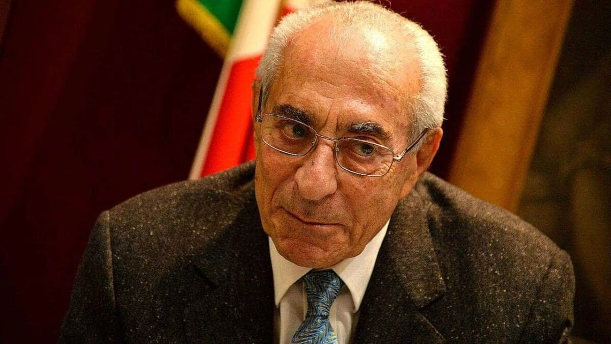 Adolfo Battaglia, ex ministro e giornalista, scomparso a 96 anni