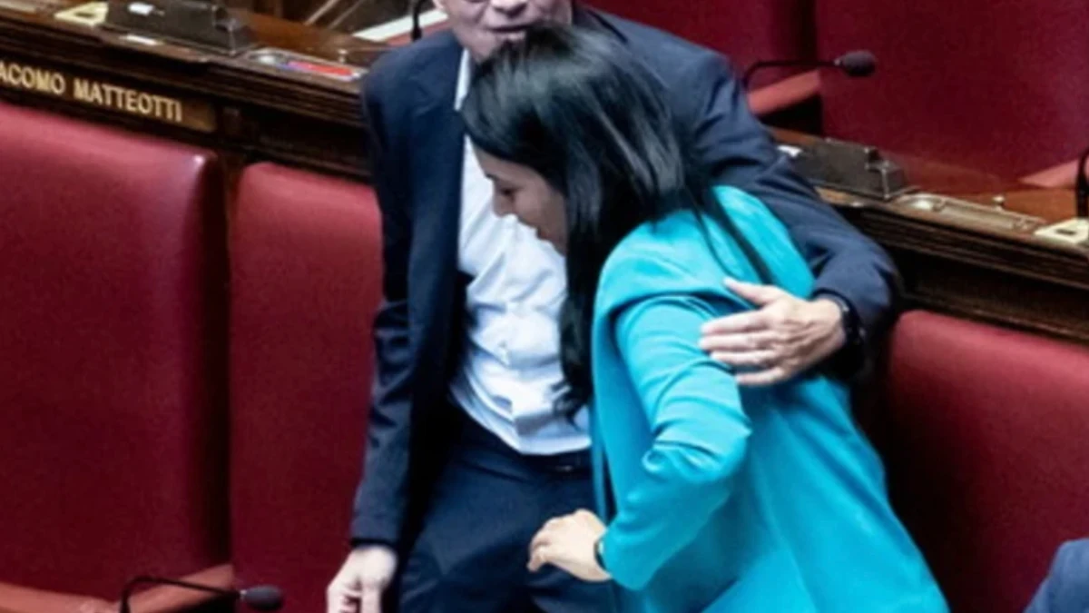 caos alla camera deputata abbandona l8217aula violata da Tvzap.it caos alla camera deputata abbandona l8217aula violata