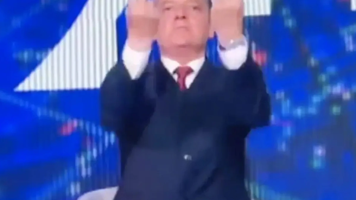 rai perde la testa in diretta ma non sa che 232 ancora in onda gesto volgarissimo da Tvzap.it rai perde la testa in diretta ma non sa che 232 ancora in onda gesto volgarissimo