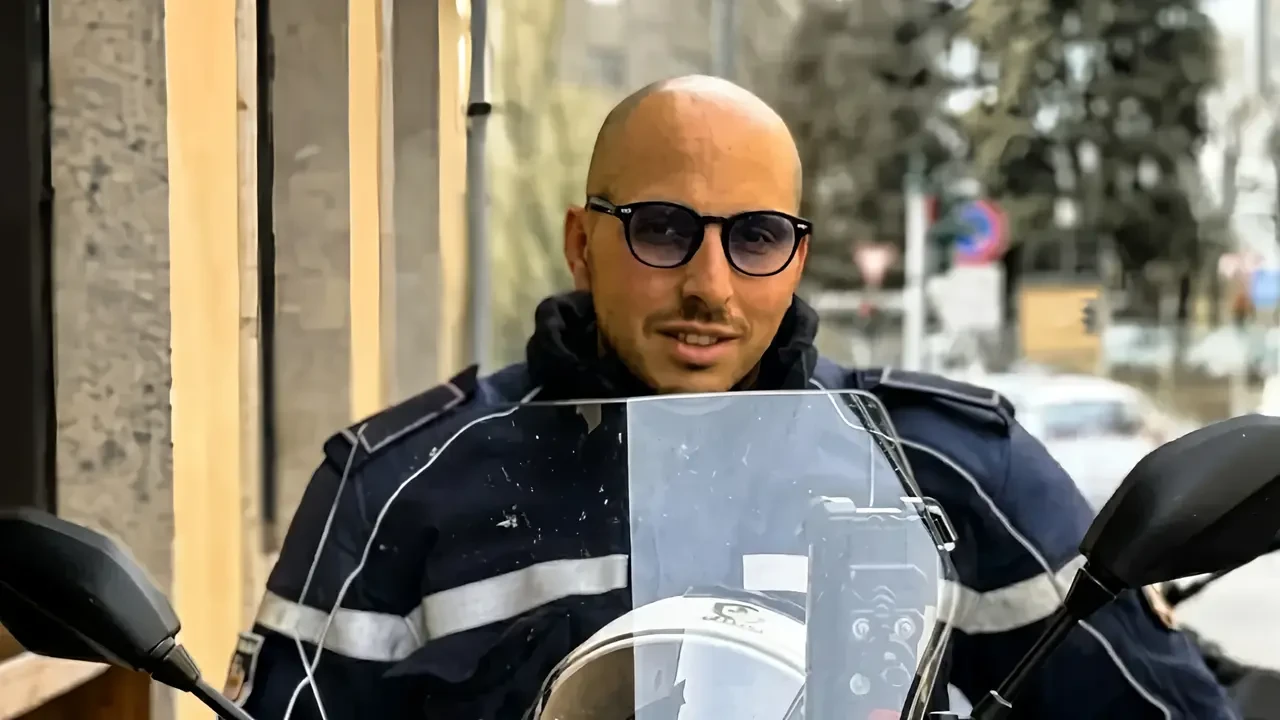 200 morto il poliziotto francesco imprezzabile il folle inseguimento poi la tragedia da Tvzap.it 200 morto il poliziotto francesco imprezzabile il folle inseguimento poi la tragedia