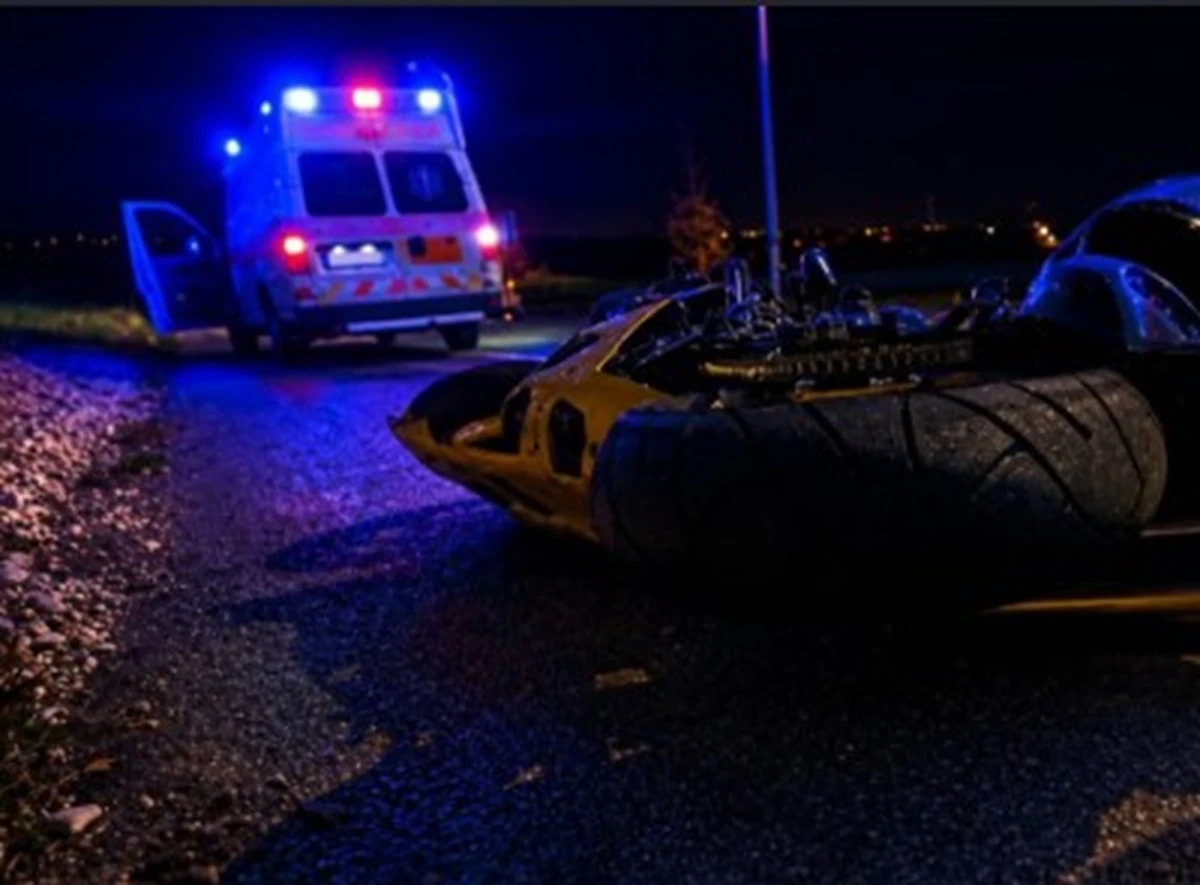 Rilievi dopo un incidente sulla strada statale 7bis tra Casal di Principe e Villa Literno