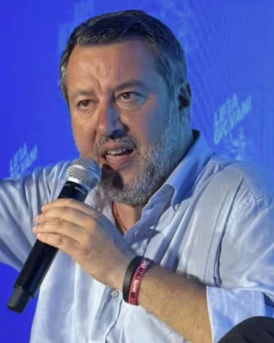 Matteo Salvini in un ritratto fotografico