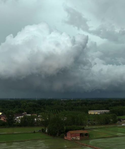 Piemonte, tempesta di vento improvvisa: danni e disagi in pochi minuti