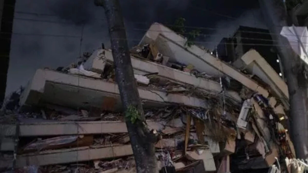 Soccorsi e macerie dopo il forte terremoto in Venezuela