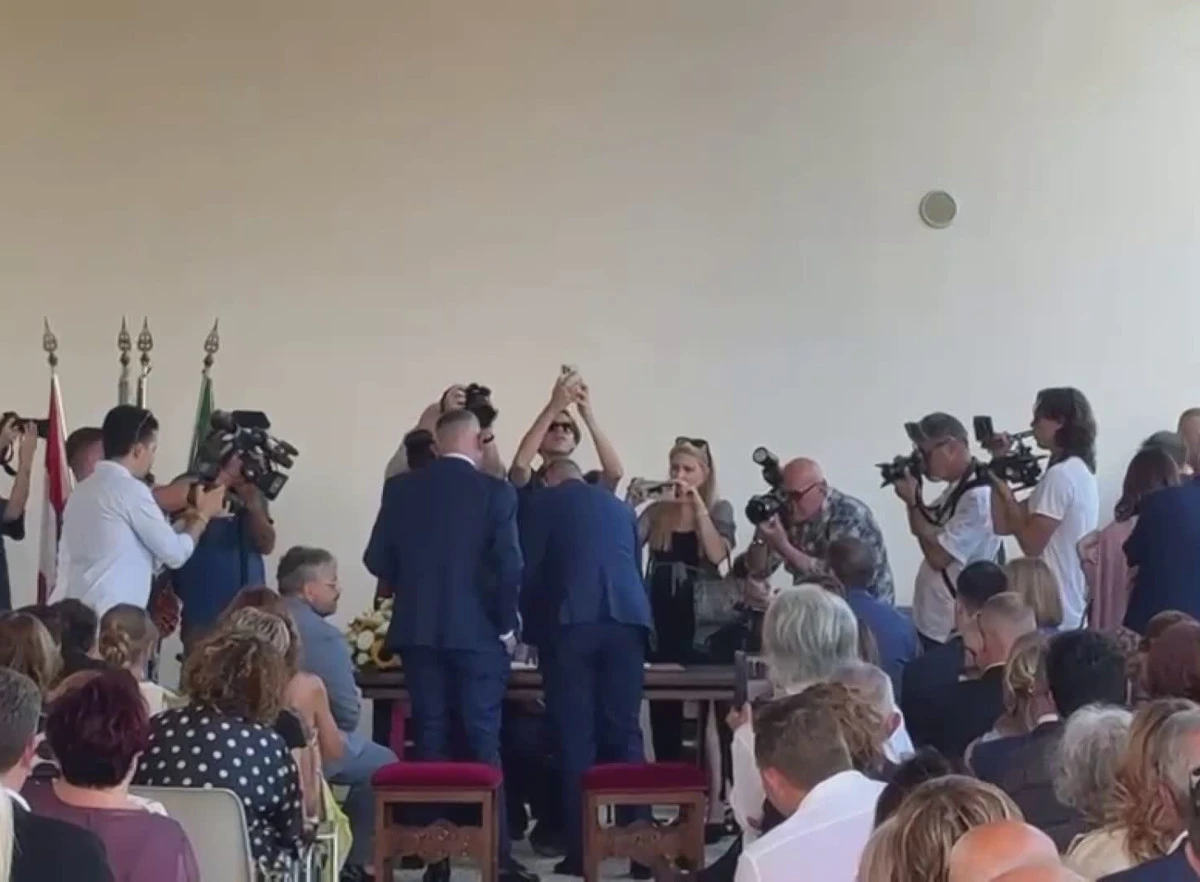 I due sindaci dopo la cerimonia di unione civile