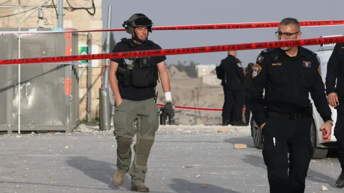 Forze di sicurezza israeliane intervenute dopo una sparatoria nell'area a nord di Tel Aviv