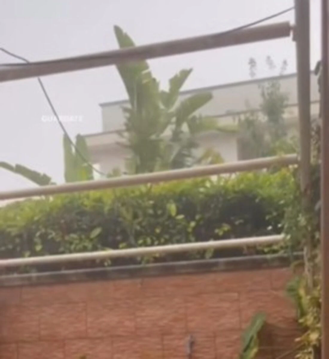 Allagamenti a Taranto: acqua sulle strade e disagi alla circolazione