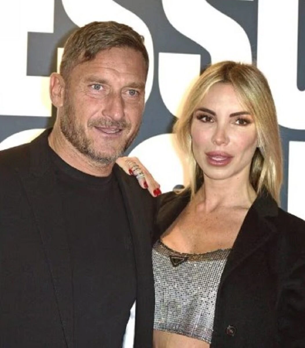 Francesco Totti con la compagna Noemi Bocchi