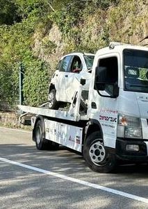 Tragedia al Lago Maggiore, 16enne travolta e uccisa sulla statale: il padre si sdraia accanto al corpo