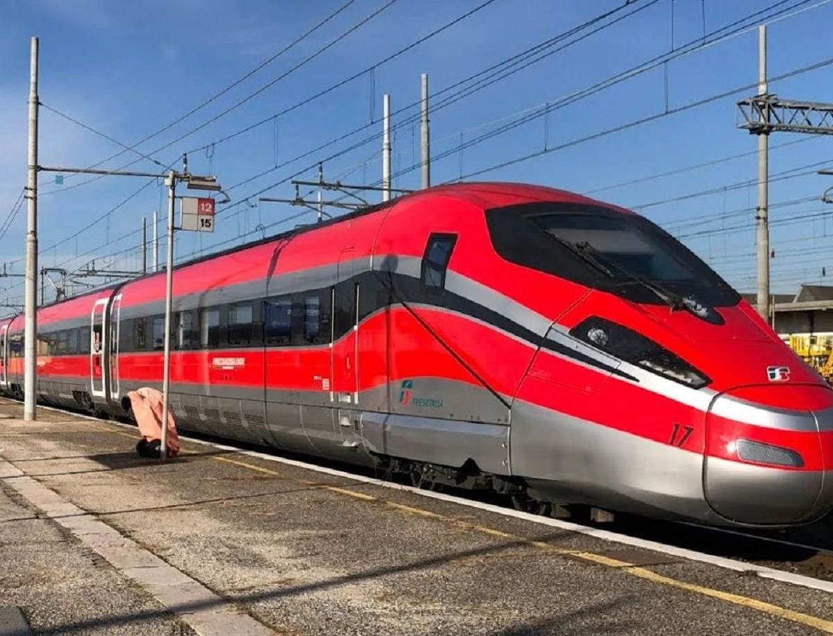 Treni in stazione: stop alla circolazione ferroviaria a Firenze per lavori