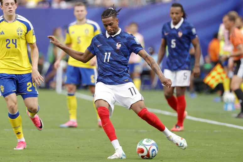 Azione di gioco tra Francia e Svezia durante il match del Mondiale