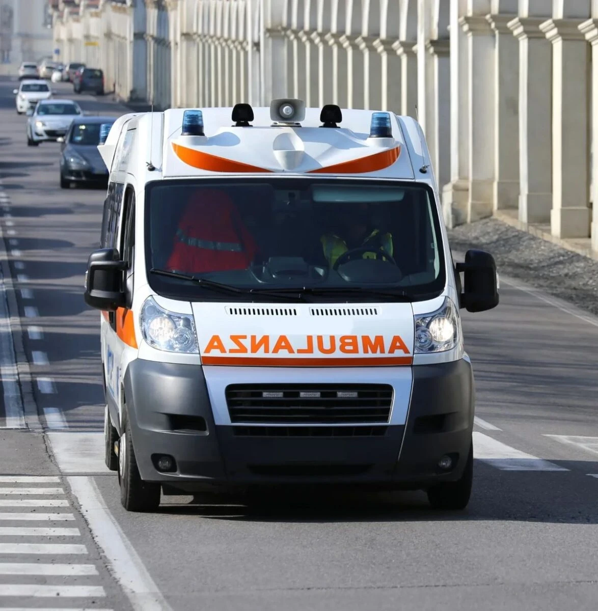 Ambulanza del 118 intervenuta sul luogo del ritrovamento