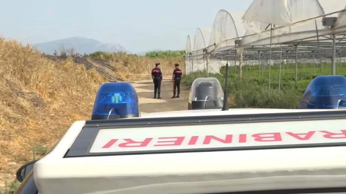 Carabinieri impegnati nelle indagini sulla morte di Luigi Esposito