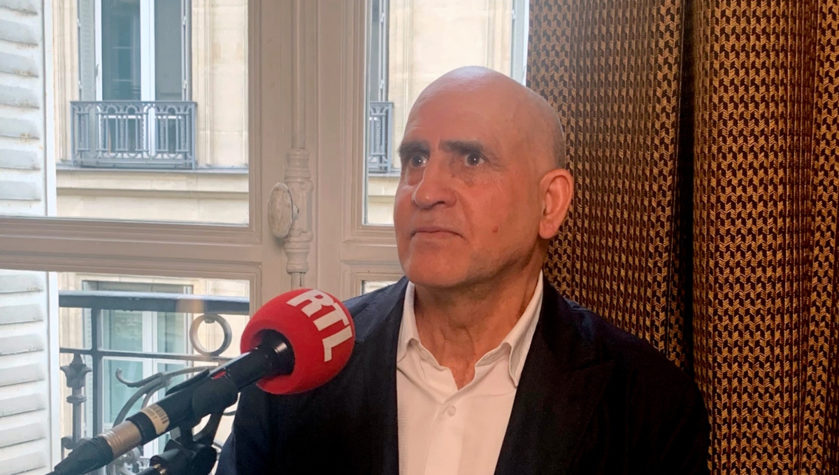 200 lui 232 senza vita trovato morto a casa trema il giro dei potenti scoppia il caso qualcosa non quadra da Tvzap.it 200 lui 232 senza vita trovato morto a casa trema il giro dei potenti scoppia il caso qualcosa non quadra