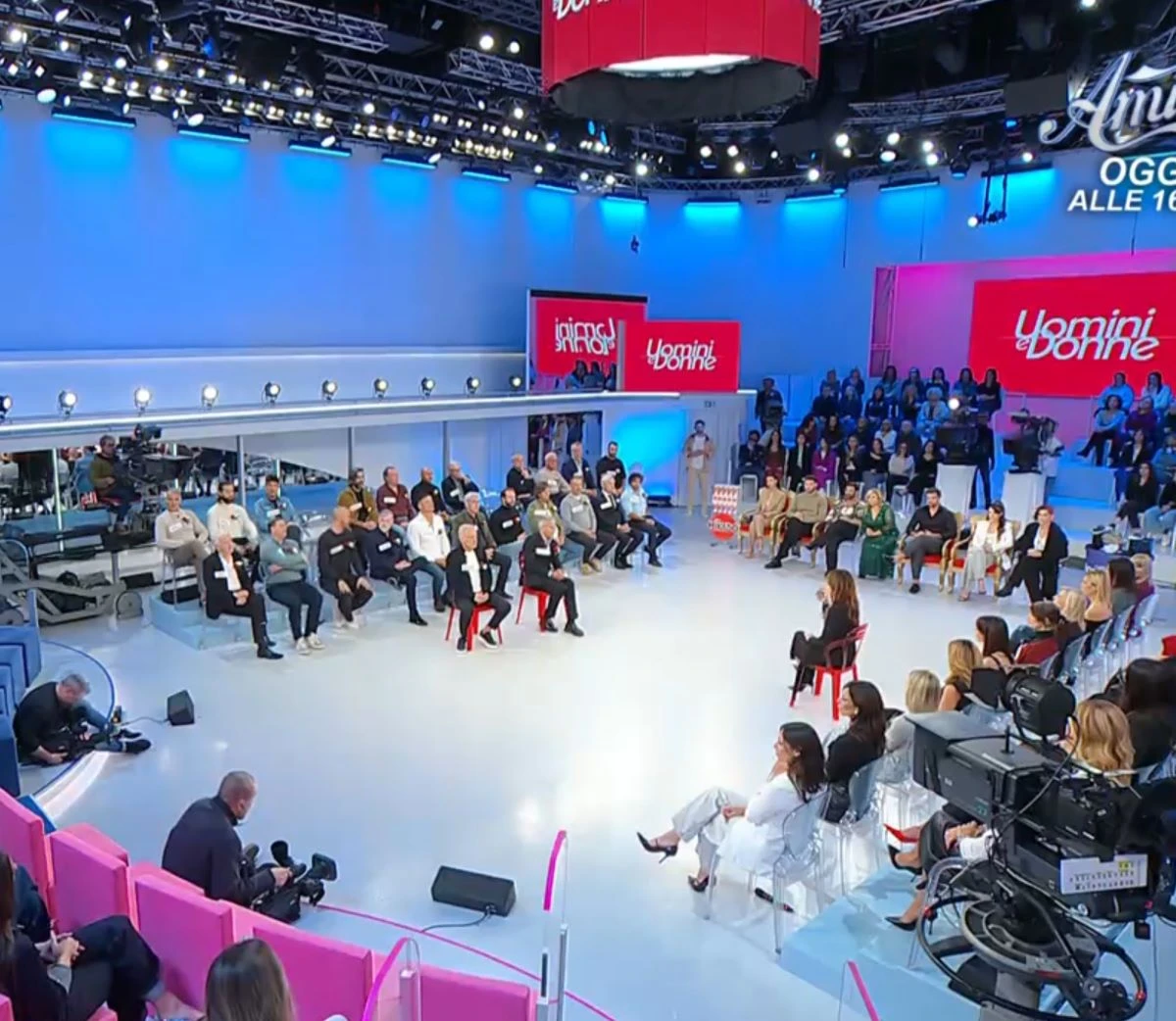 Lo studio di Uomini e Donne