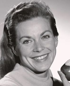 Zale Parry è morta a 93 anni, addio all'attrice della serie "Avventure in fondo al mare" e pioniera delle immersioni subacquee
