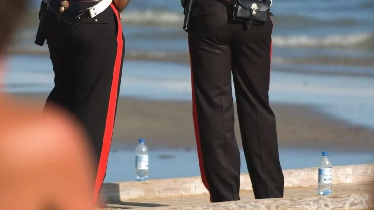 “Urla disperate, ridotto così davanti alla figlia”. Orrore in spiaggia in Italia
