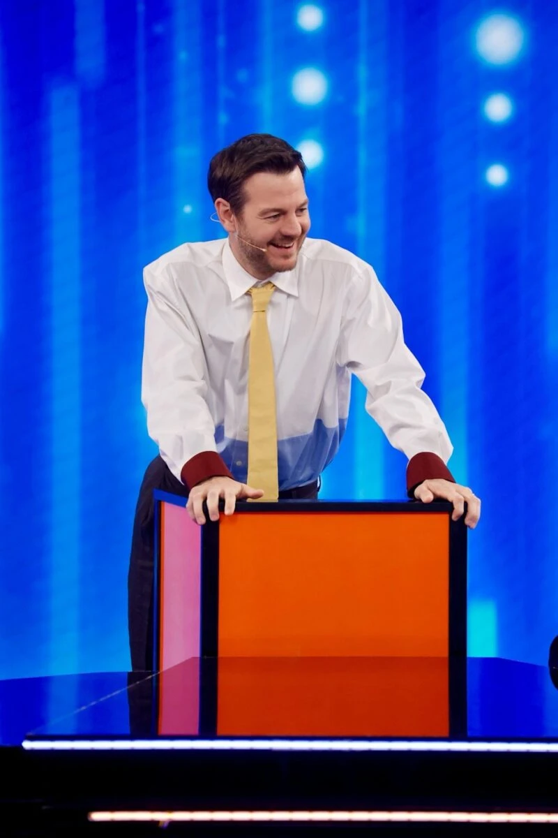 Alessandro Cattelan negli studi di Amici