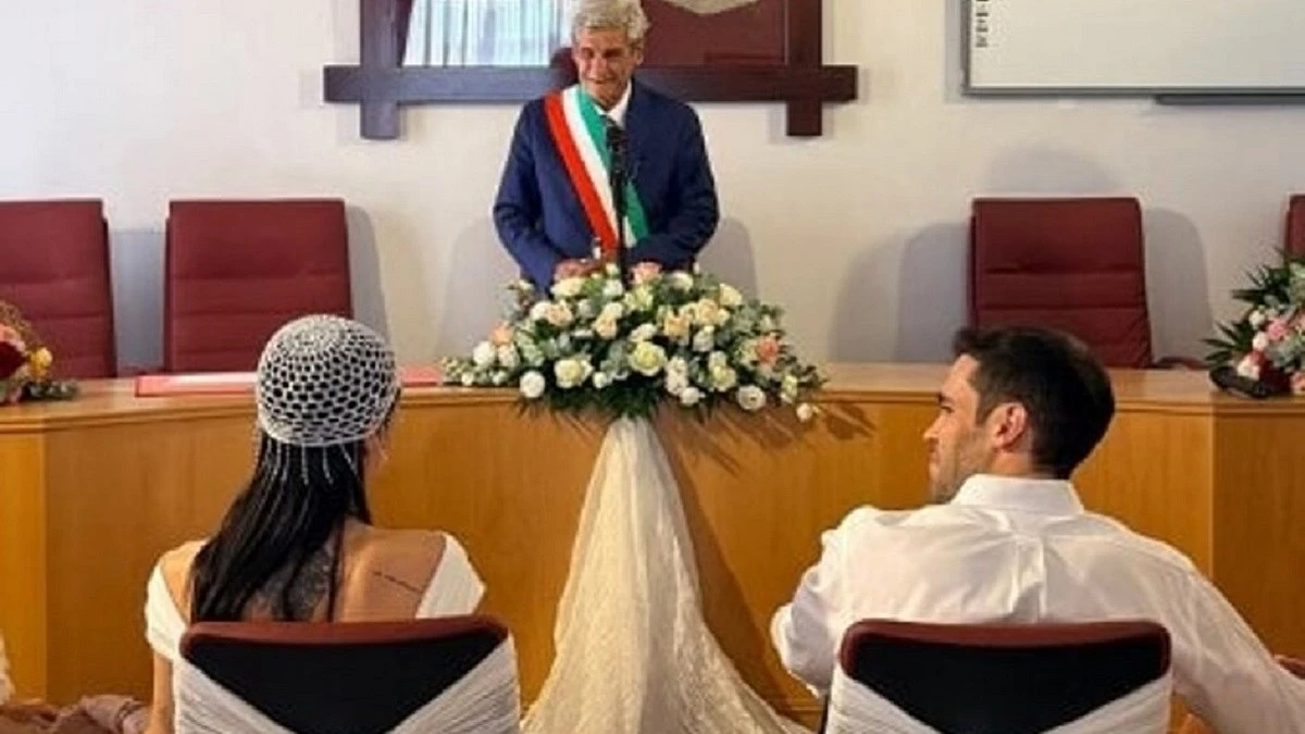 aurora ramazzotti e il matrimonio con goffredo cerza le foto a sorpresa fanno impazzire i fan da Tvzap.it aurora ramazzotti e il matrimonio con goffredo cerza le foto a sorpresa fanno impazzire i fan