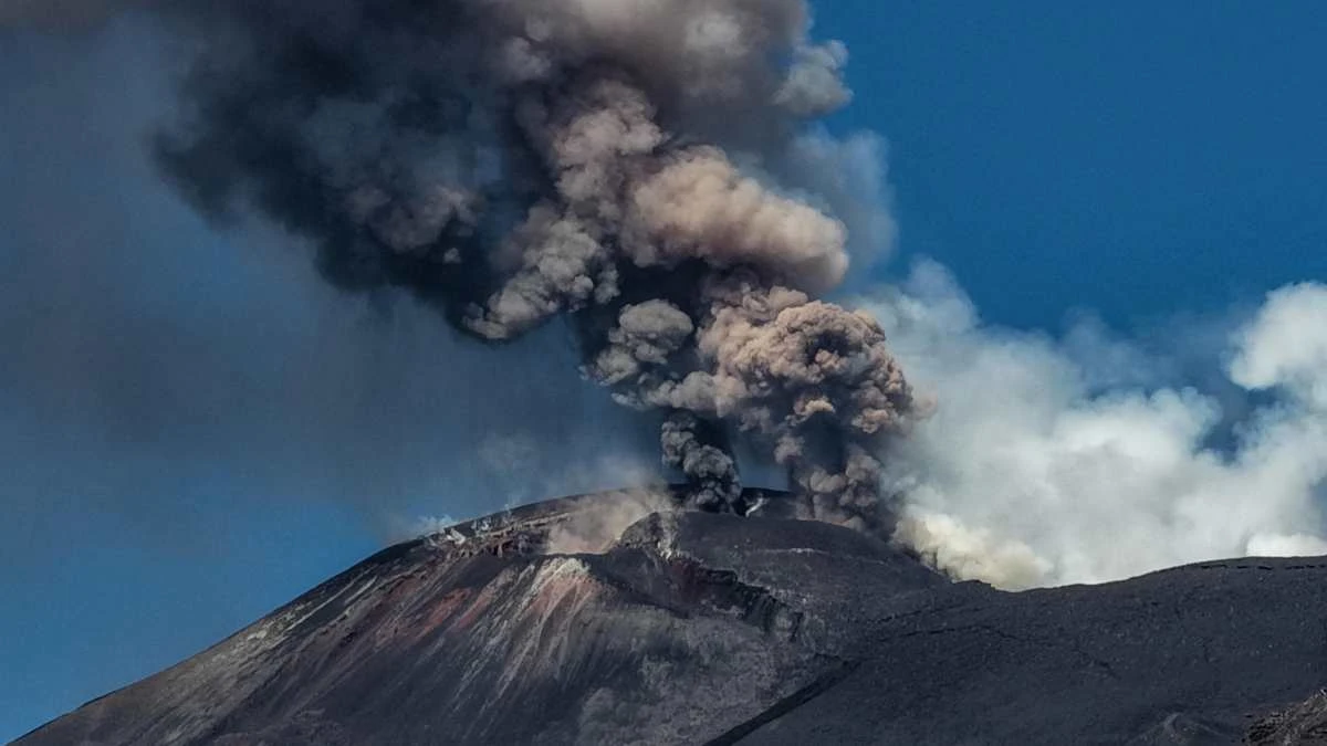 Attività eruttiva dell’Etna e nube di cenere