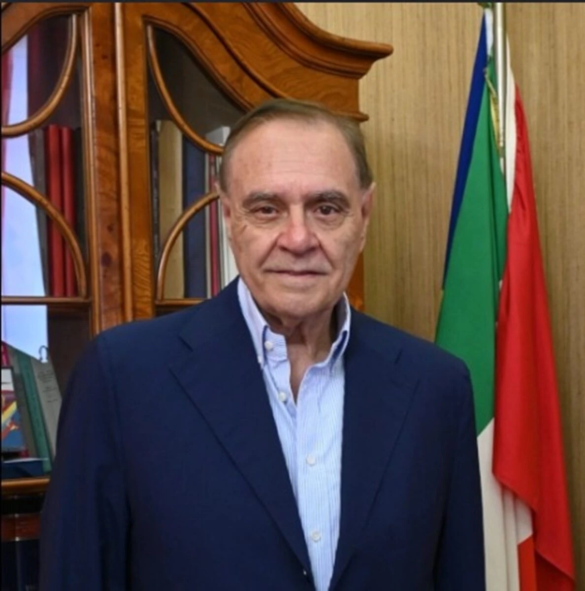 Clemente Mastella durante una celebrazione religiosa