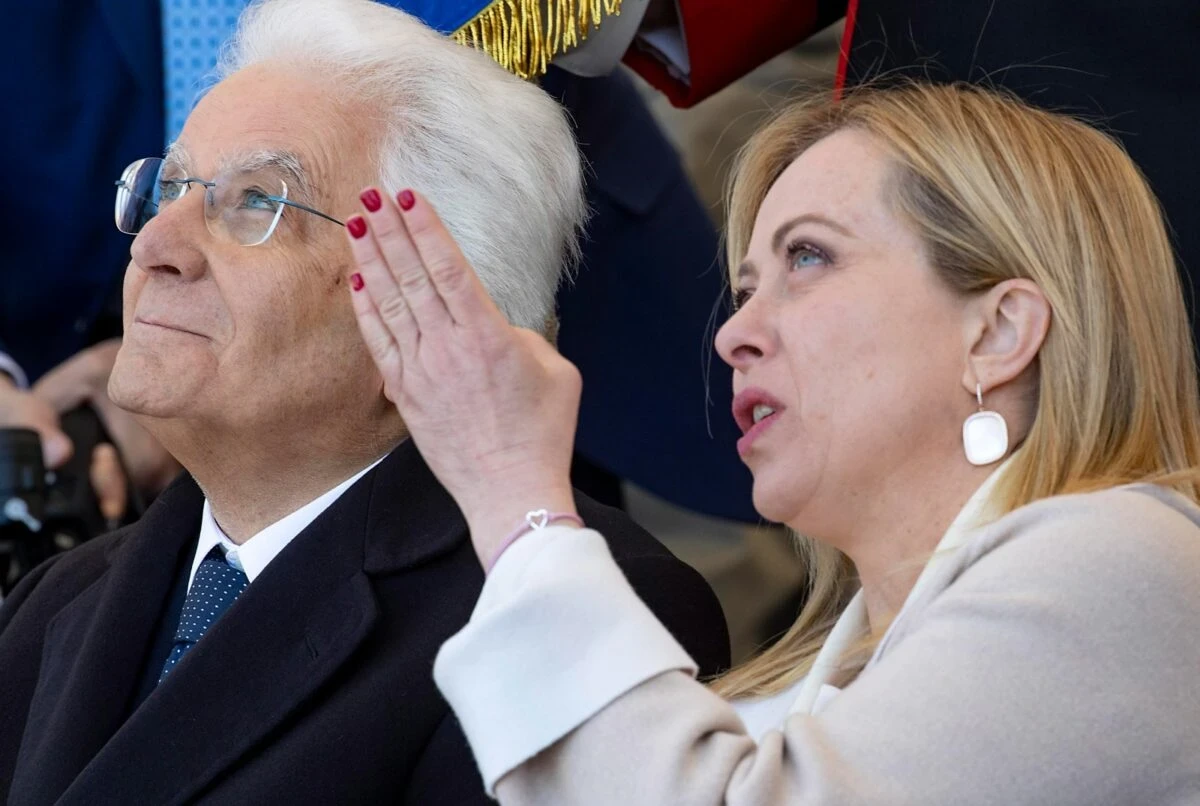 Giorgia Meloni e Sergio Mattarella durante un incontro istituzionale