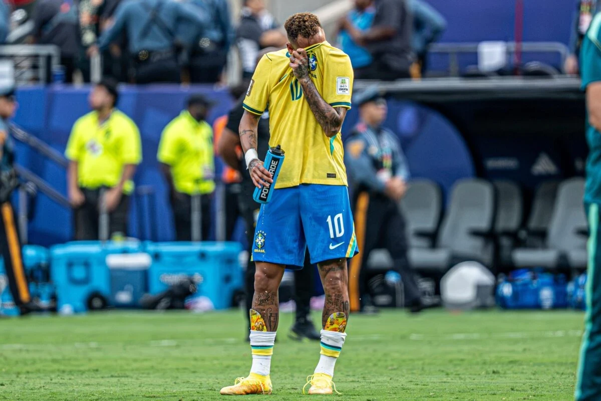 Neymar in azione durante Brasile-Norvegia ai Mondiali 2026