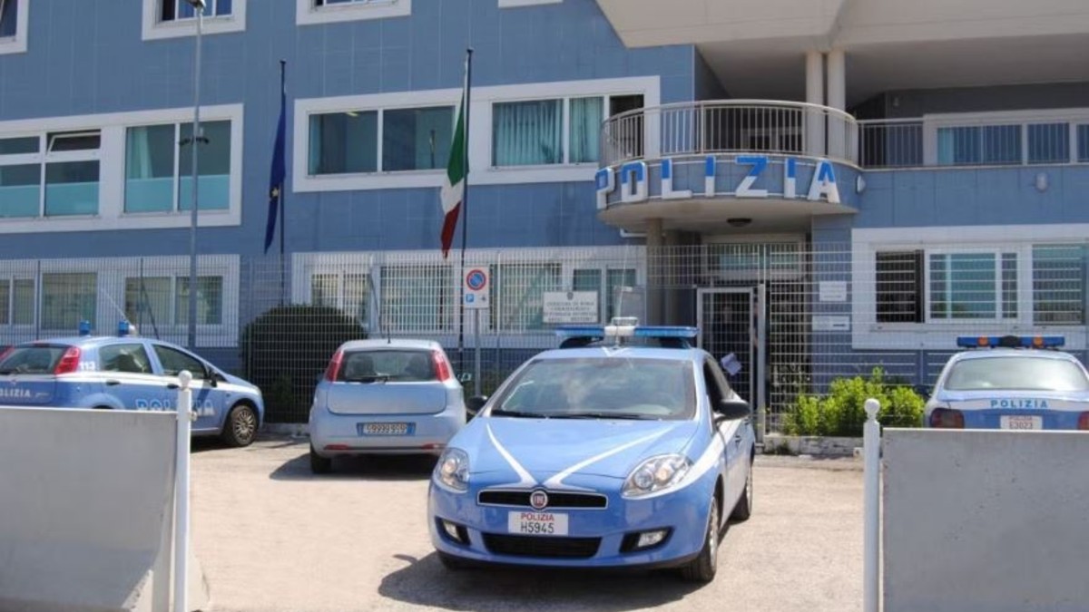 tragedia in hotel cade dal balcone e muore scoperta terrificante della moglie da Tvzap.it tragedia in hotel cade dal balcone e muore scoperta terrificante della moglie