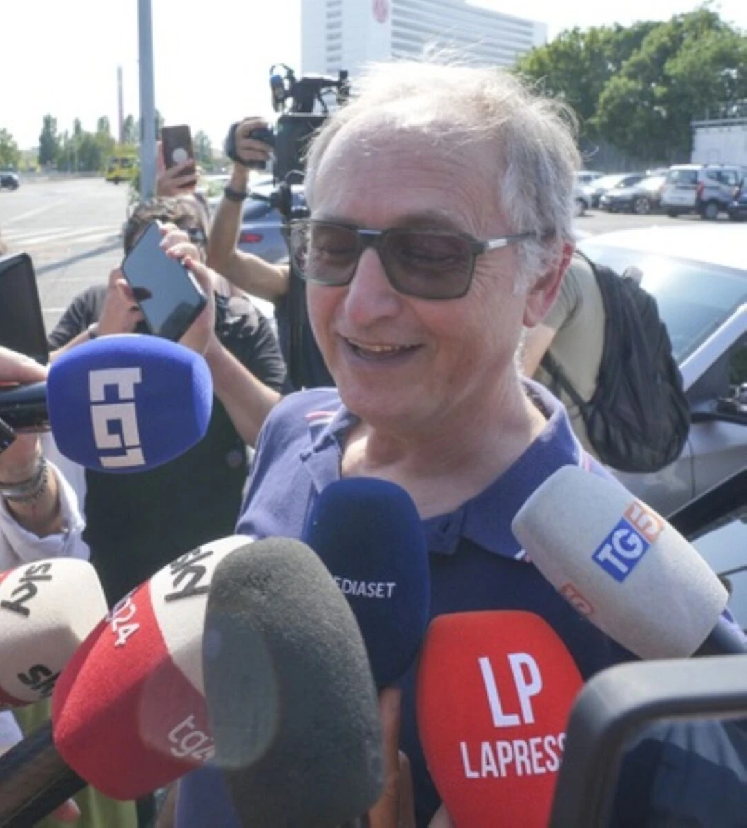 Mario Roggero prima dell'ingresso nel carcere di Bollate
