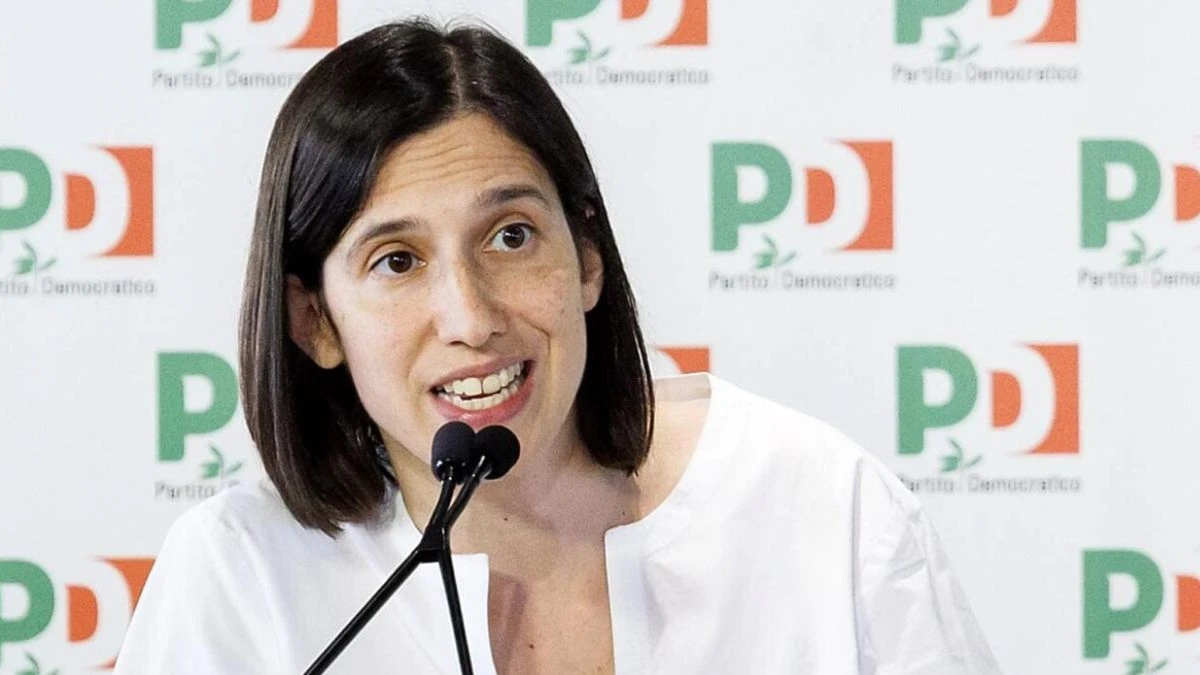 Elly Schlein durante un intervento pubblico