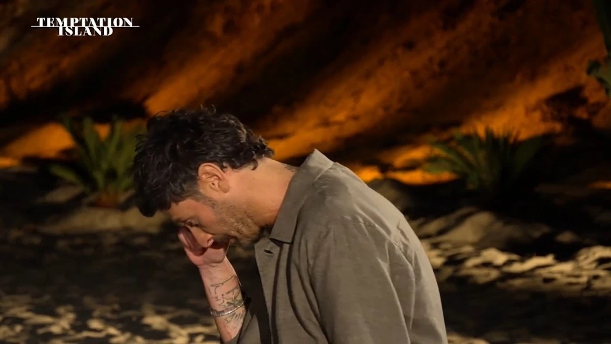 L'abbraccio tra Diamante e Filippo Bisciglia